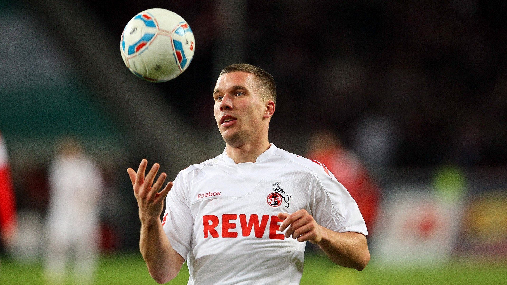 国际健美比赛，展现雕塑般的身材之巅，国际健美大赛视频