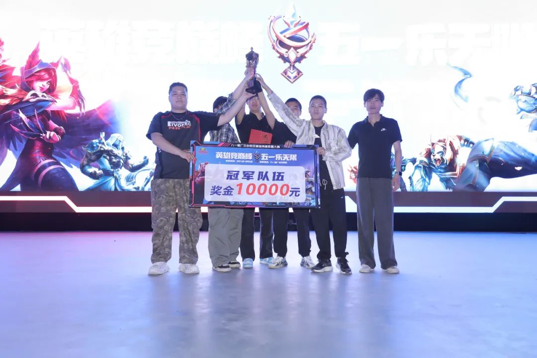 电竞天才少年横空出世，16岁登顶《英雄联盟》韩服第一的简单介绍