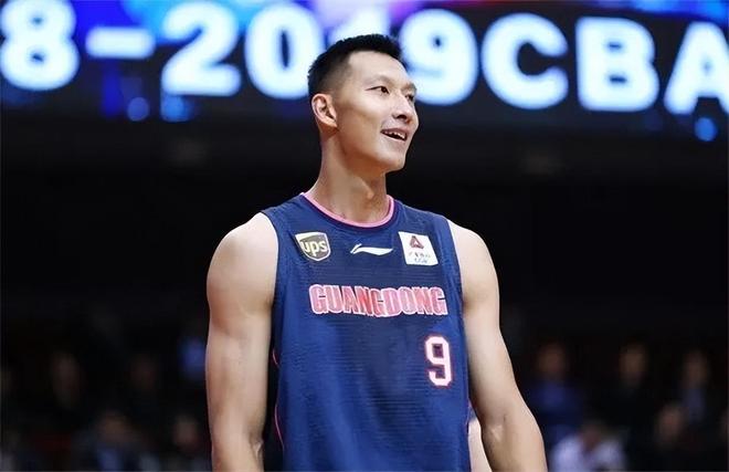 广东宏远CBA十冠王朝，易建联功不可没 