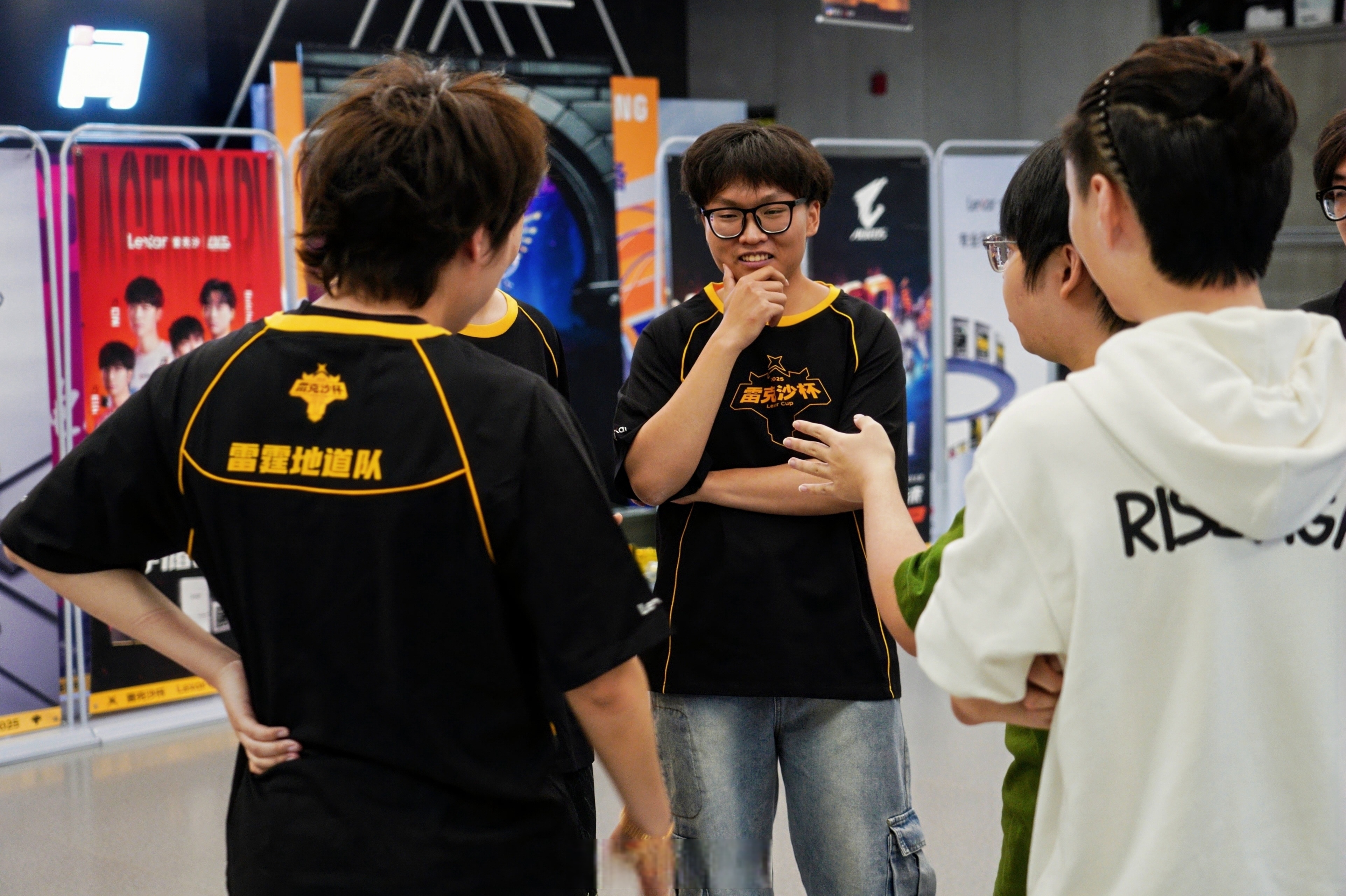 《你需要多快的网速才能打职业级别的电竞？》 