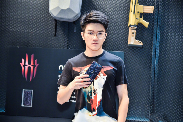 电竞选手退役转型:55开卖烧烤,PDD做青训 电竞选手退役转型:55开卖烧烤,PDD做青训