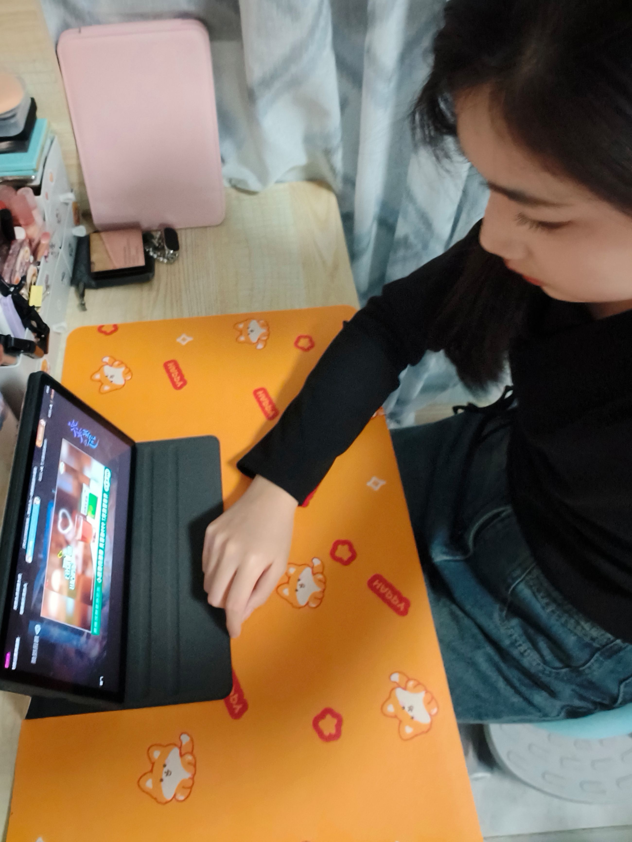 智能温控电竞鼠标垫解决手汗问题 