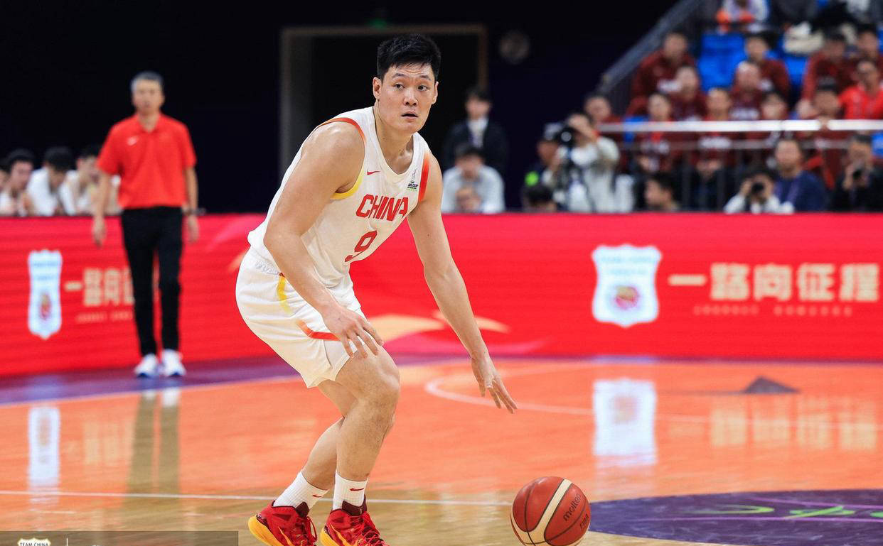 “国家男篮集训开启，为奥运做好准备！” 