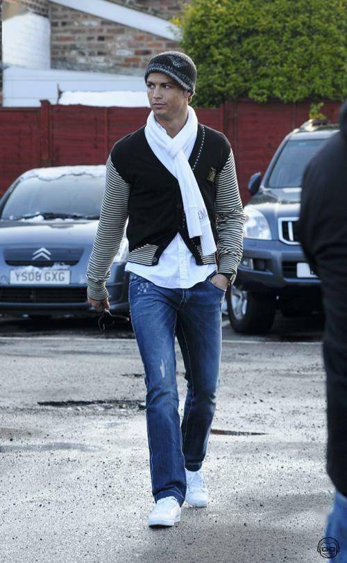 球星穿搭盘点：梅西居家，C罗超模范儿 