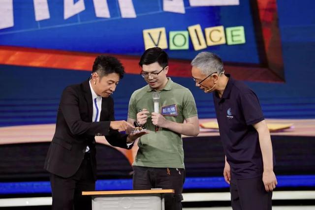 14岁天才少年打职业引年龄限制讨论 