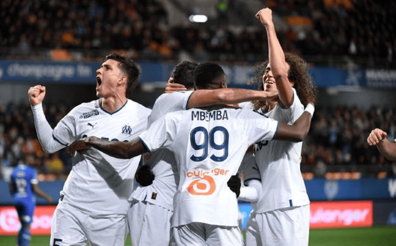 马赛的狂热球迷:法甲最恐怖主场的简单介绍 马赛的狂热球迷:法甲最恐怖主场的简单介绍