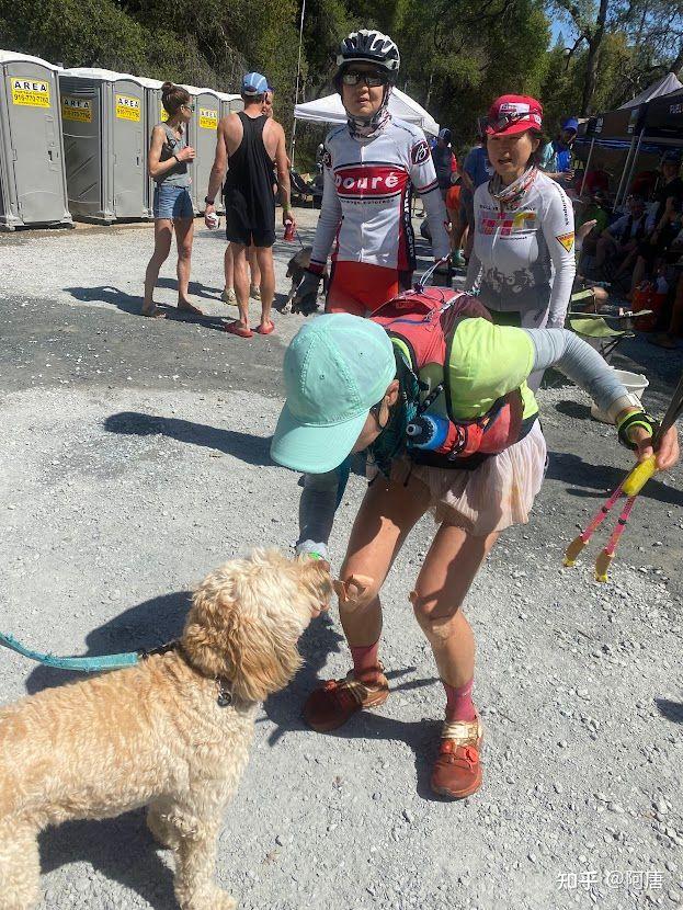 巧合:双胞胎兄弟同场竞技分获冠亚军 巧合:双胞胎兄弟同场竞技分获冠亚军