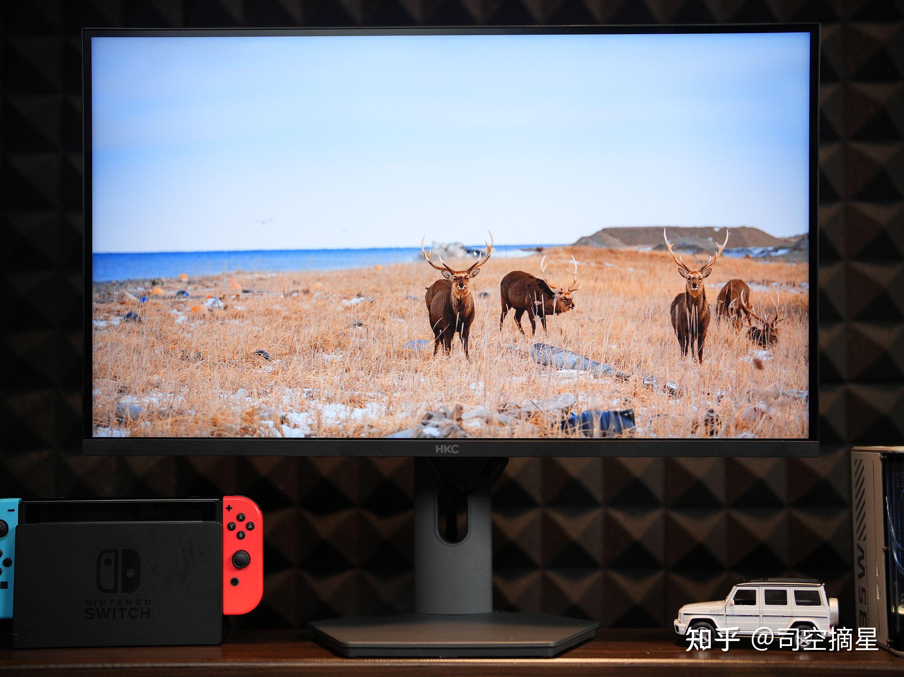 《4K显示器与高刷屏：电竞体验的极致升级》 